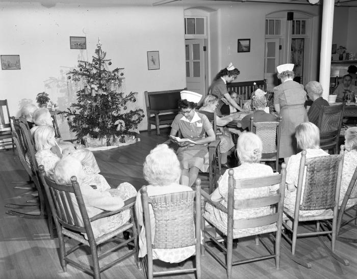 Rochester State Hospital, Intensive Treatment: reading to patients, 1956