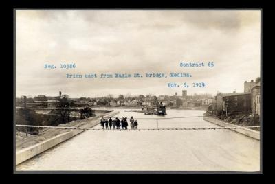 Erie Canal: prism and structures at Medina