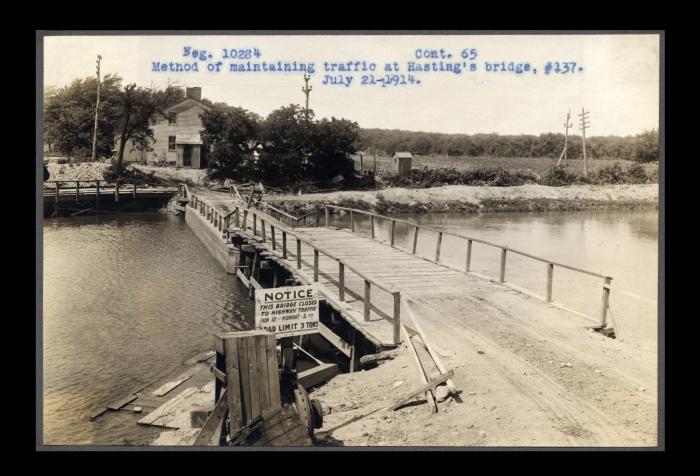 Erie Canal: prism and structures at Medina