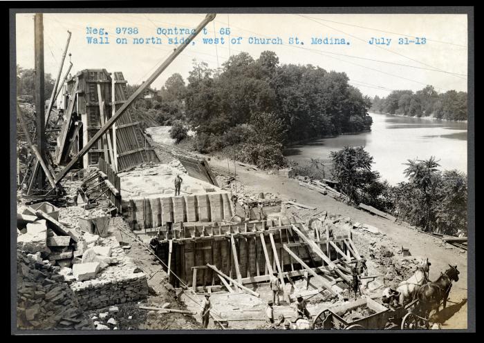 Erie Canal: prism and structures at Medina