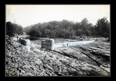 Erie Canal: dam and sluice gate across West Canada Creek at Trenton Falls