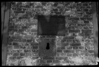 Fort Crailo, stone loop and memorial tablet