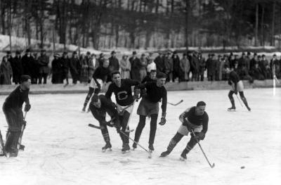 Amherst-Cornell Hockey Game on Beebe Lake, Ithaca (January 14, 1922)